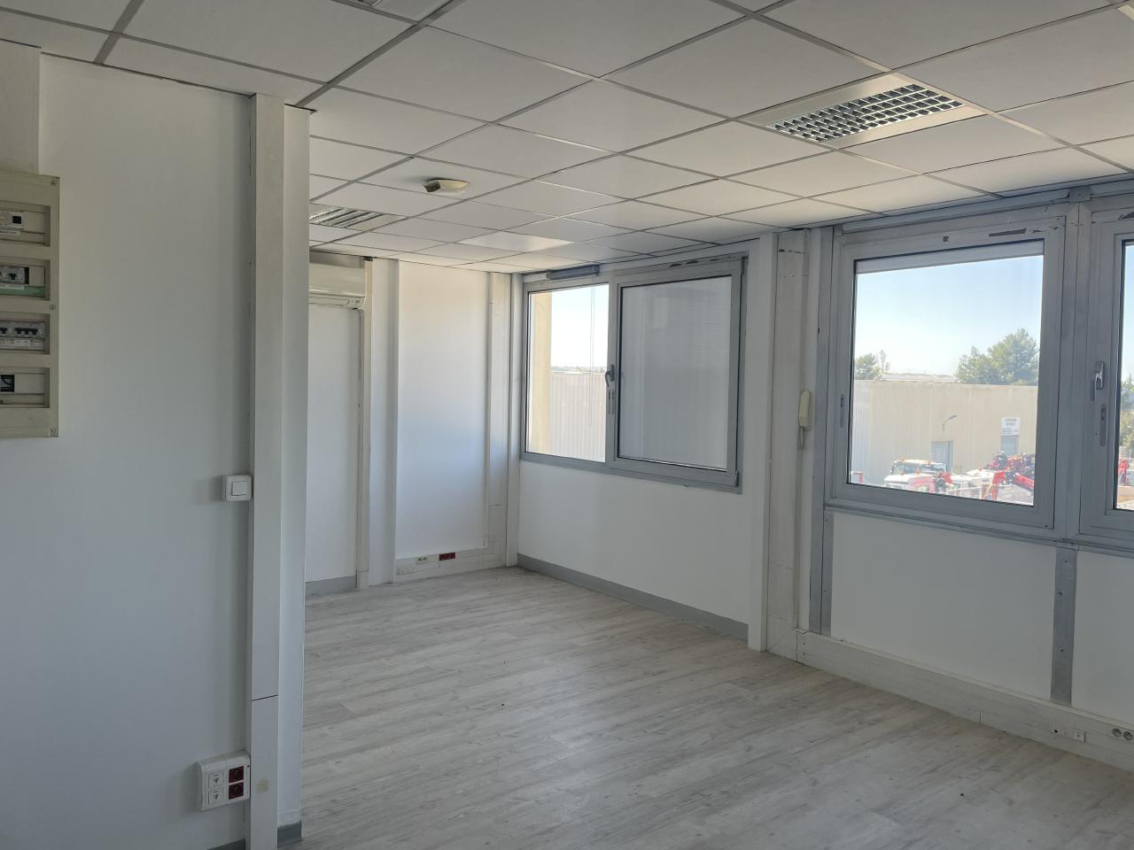 Local d'activité LES-MILLES 1125m² Location local d'activité LES-MILLES Bouches-du-Rhône OLACT2422788 6